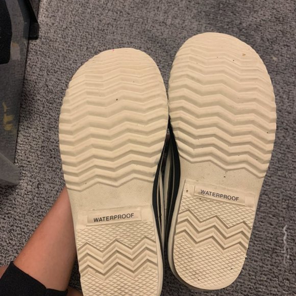 Sorel-- Joan of Ark Waterproof Boots! Black/Quarry - Picture 3 of 6